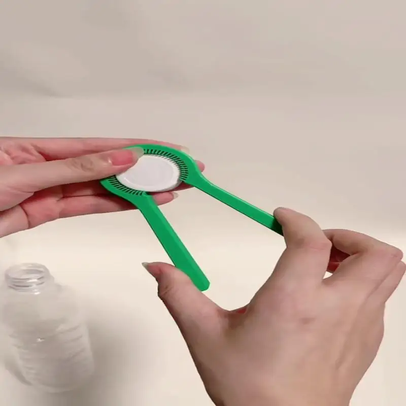 Plastic Bottle Cap Opener Bottle Opener With Gear Design Ergonomic Universal Bottle Opener Plastic Cap Lifter For Kitchen
