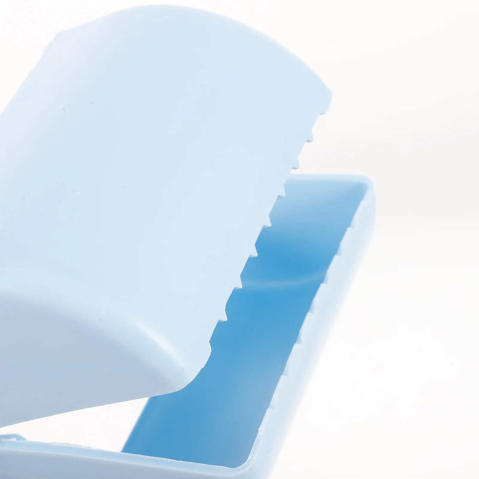 

Wear-Resistant Durable Dog Pooper Scooper Plastic Puppy Poop Picker Portable Convenient Household Pooper Scooper