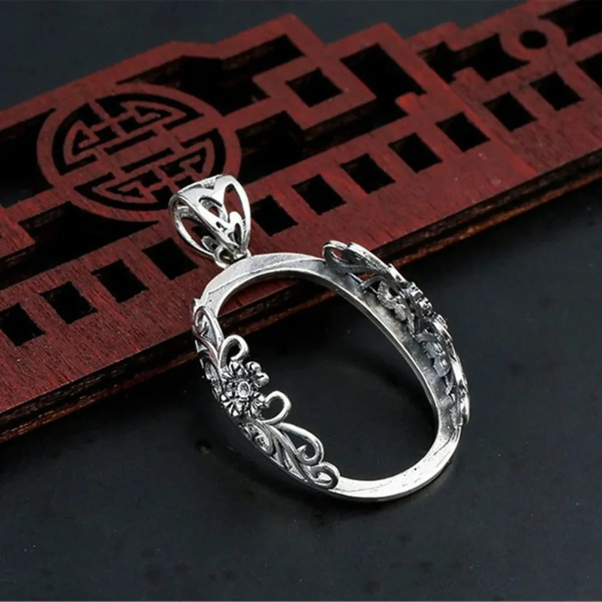 

Заготовка для подвески (овалная заготовка 20x28 мм) Основание подвески из стерлингового серебра 925 пробы в античном стиле