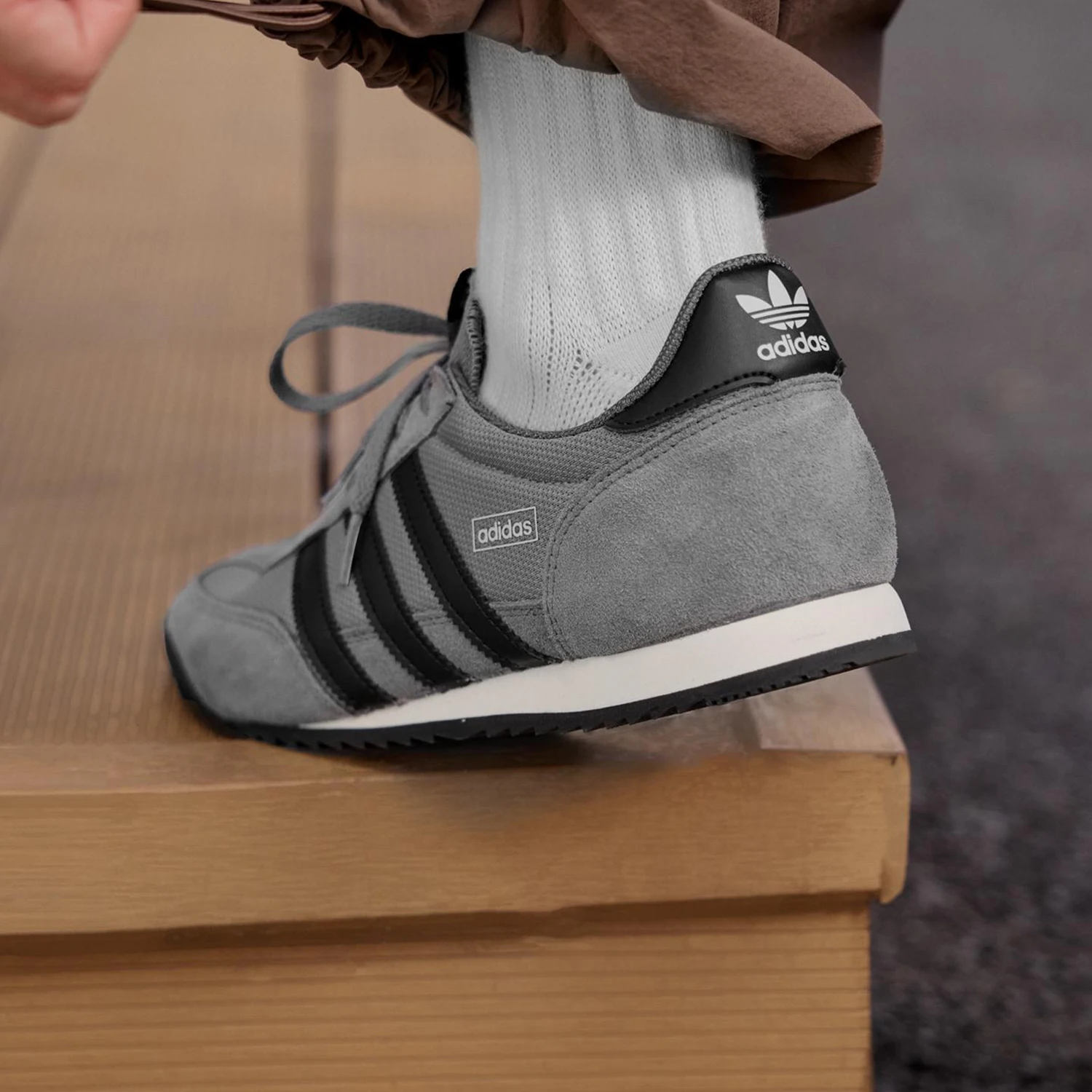 アディダス オーセンティック スリーリーフ メンズ レディー - Running Gear Adidas のレビューと価格