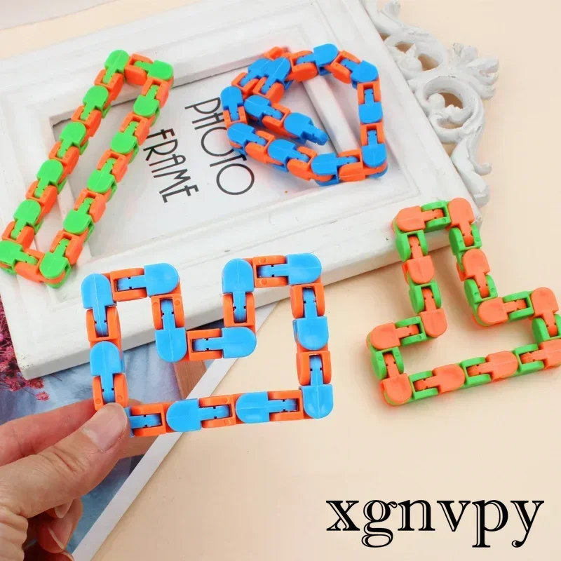 xgnvpy Cross border magic fluid bracelet variety folding decompression bicycle chain 24 section chain track toys wholesale