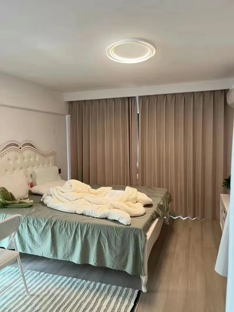 Plafoniera per camera da letto 2024 Nuovi apparecchi a LED Semplice e moderno Lampada da camera ultra sottile Ristorante Soggiorno Plafoniera bianca