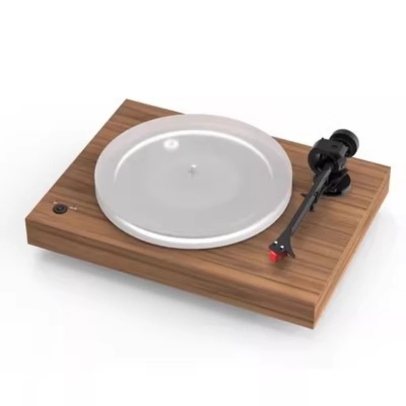 The vinyl turntable is equipped with a high-altitude wind Q red MC cartridge