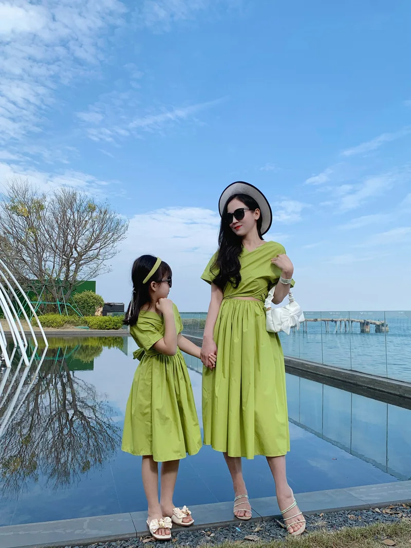 Mom and Daughter Matching Clothes Summer Dresses Green Family Matching Outfits Girl and Mother Dress for Beach Party Vacation