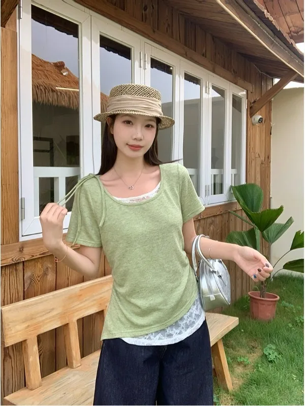 

Slimming Effect Green Lace Splice Short Sleeve T-Shirt for plus Size Women Elegant Fake Two-Piece Style Korean Loose Fit Summ...