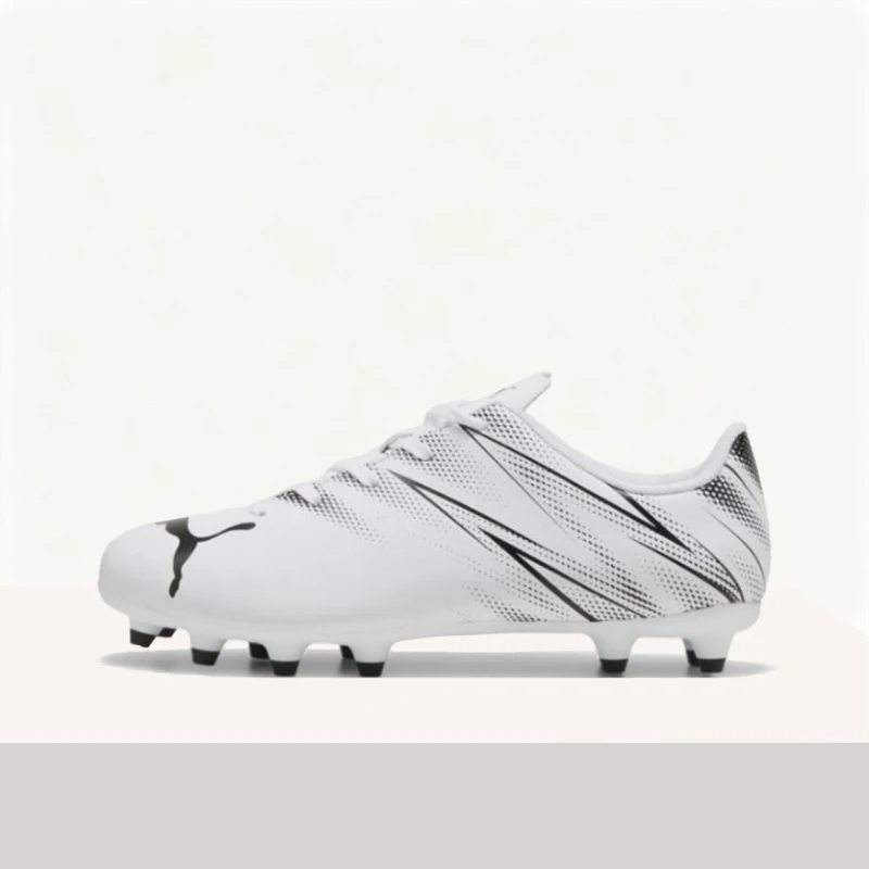 

Футбольные бутсы PUMA Attacanto FG/AG: минималистичные, прочные, нескользящие, низкие, дышащие (унисекс), черно-белые, артикул 107477-05