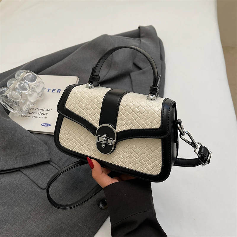 미니멀하고 심플한 빈티지 캐주얼 여성용 레저백, 솔리드 컬러 트렌디 로고와 메신저백 디자인