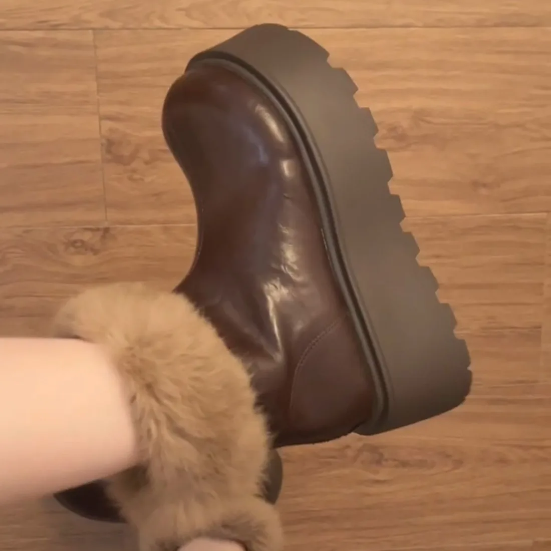 

2025 New Snow Fashion Platform Thick Sole Women Fur Snow Boots Outdoor Comfort Shoes Winter Warm Cotton Short Botas Para Mujer