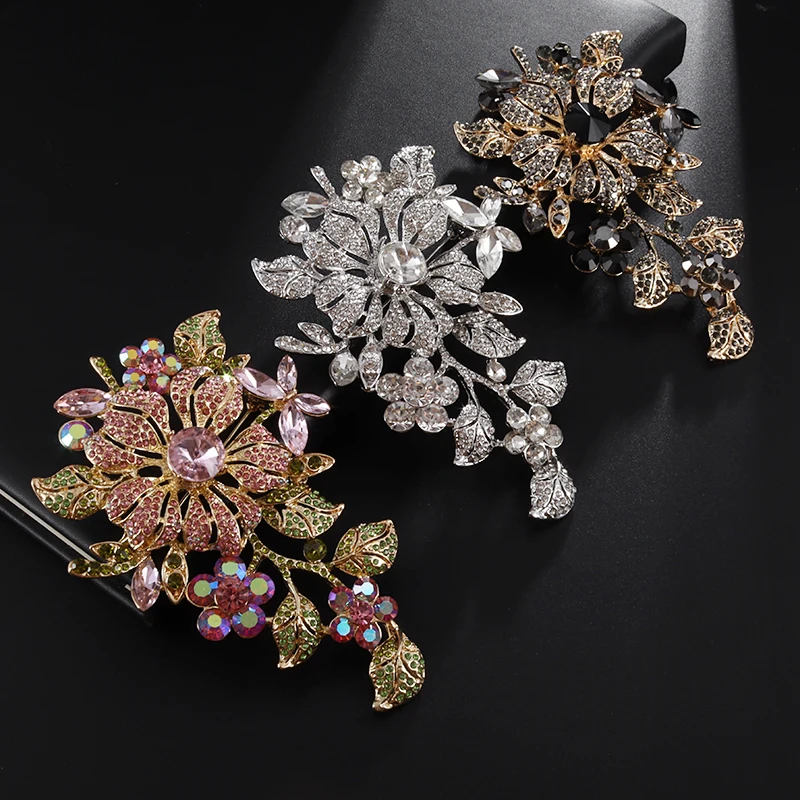 Fashion Exquisite Inlaid Rhinestone Zircon Silver Color Flower Brooch for Women Charm Temperament Evening Dress Pin Accessories