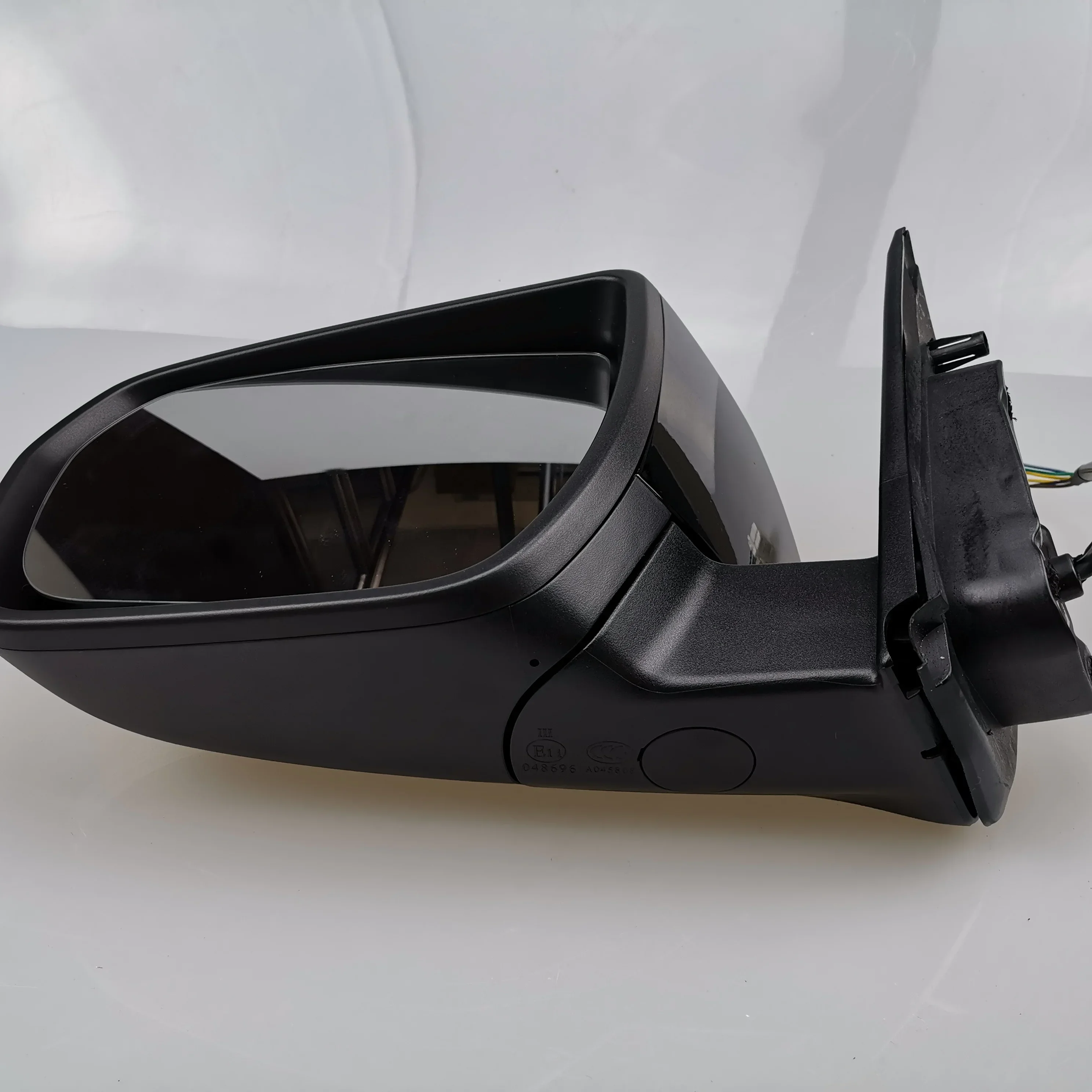 

SAIC MAXUS T60 original reverse mirror C00049048 C00049049