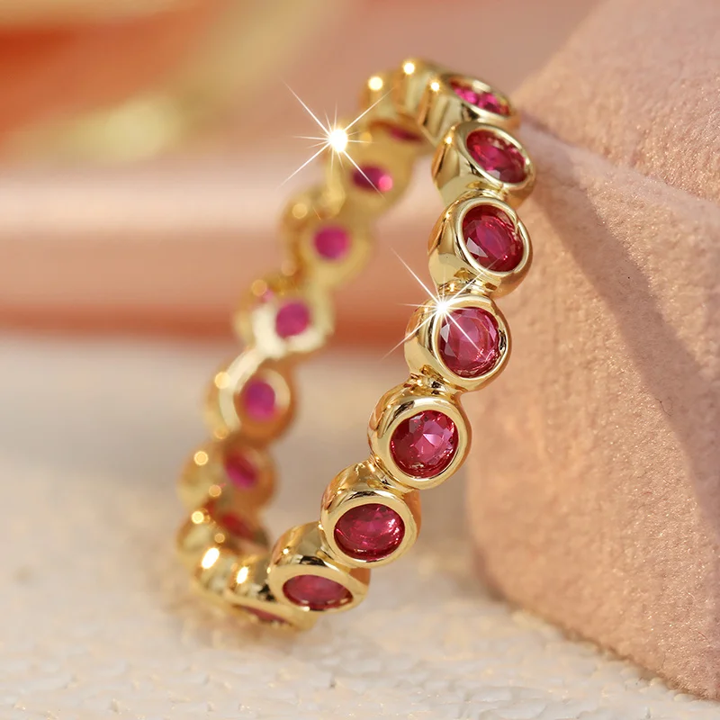Women's Fashion Shining Fine Circle Ring Inlay Red Synthetic Zircon Vintage Versatile Ring Banquet Party Jewelry Accessory