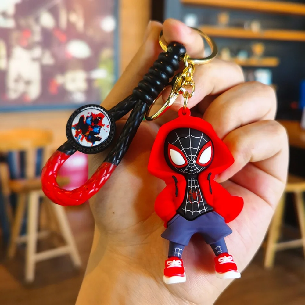 Marvel Spiderman Cartoon Schlüsselanhänger Hübsche Superhelden Schlüsselanhänger Charm Ornamente Schmuck Schultasche Dekoration Spielzeug Urlaubsgeschenke
