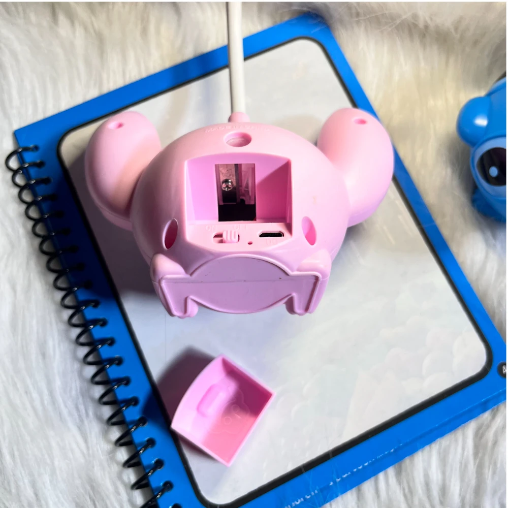 Lilo & Stitch USB-oplaadbare LED-bureaulamp met puntenslijper Cartoon oogbescherming Nachtlampje Kamerdecoratie Verjaardagscadeaus