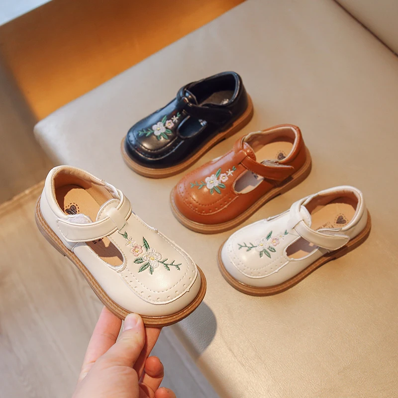 

2025 г., осенняя обувь Мэри Джеймса для маленьких девочек с цветочной вышивкой, винтажная удобная детская обувь с закрытым носком
