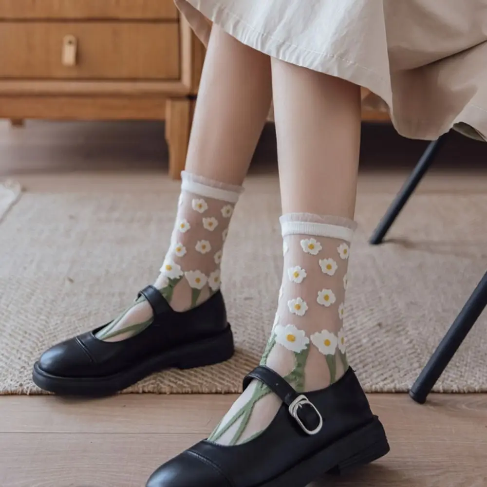 

5Pairs Mesh Transparent Flower Socks Ins Style Glass Silk Tulle Mid Tube Socks Female Hosiery Breathable Sweet Socks Women