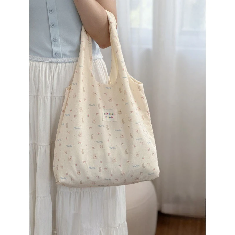 Корейская милая мультяшная сумка на плечо с тиснением медведя, литературная цветочная повседневная универсальная студенческая сумка подмышками, женская сумка