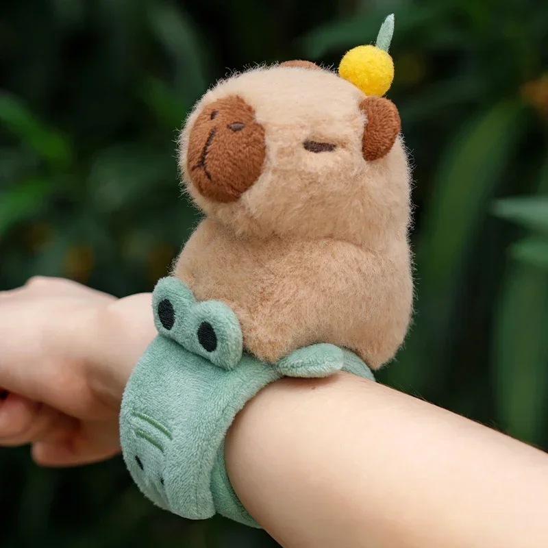 Capybara Slap Snap Wrap Capybara Plushie Armband Armband Kawaii Niedlicher Hund Katze Plüschtier Handring Kreatives lustiges Geschenk – Detail 13