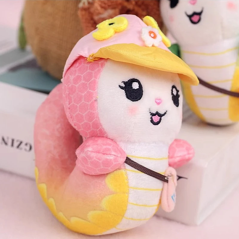 LLavero de juguete de peluche de dibujos animados, colgante de muñeca del zodiaco de serpiente traviesa encantadora, decoración de mochila, accesorios de bricolaje, regalos de cumpleaños, 1PC