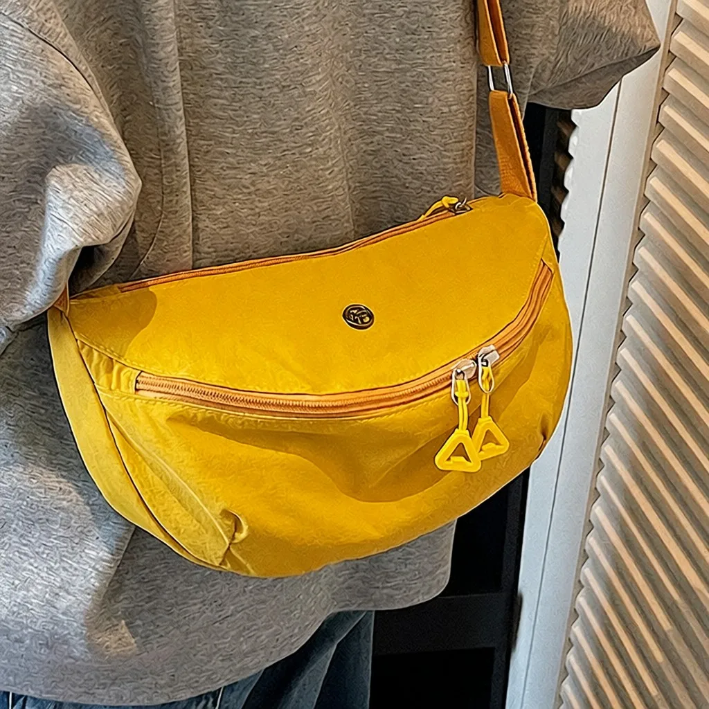 Waterproof Nylon Oxford Cloth Unisex Crossbody Bag Lightweight Saddle Bag Practical Single Shoulder Bag for Men And Women