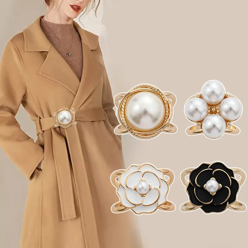 Fashion Camellia Pearl Rhinestone girdle Brooches for Women Square Scarf Buckle Geometry Cross Brooch Pin Metal Ring Accessories