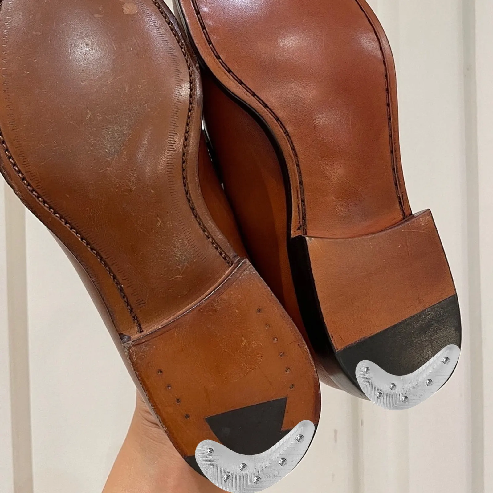 1 paire de talonnettes métalliques demi-lune pour chaussures et bottes pour hommes, kit de réparation en fer, antidérapantes, installation par vis