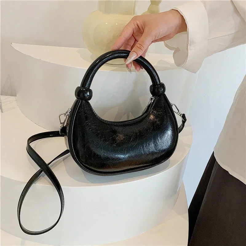 

Small Niche Design Armpit Bag for Women New Single Shoulder Crossbody Bag High-end Fashion Crescent Bag Schräge Schultertasche