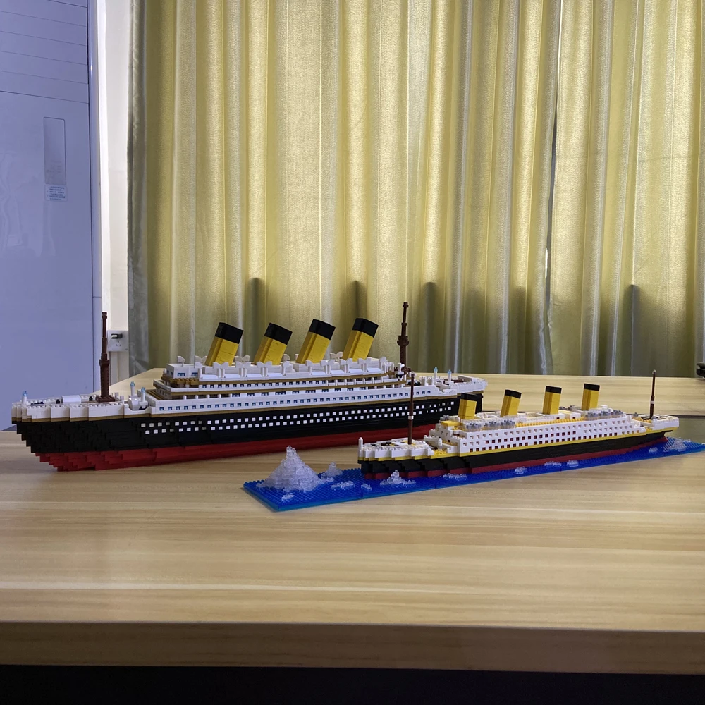 Exquisite Titanic Micro Mini Building Blocks Toy: High-Quality Detailed Design, Perfect for Home Decor, Distinctive Gift Idea