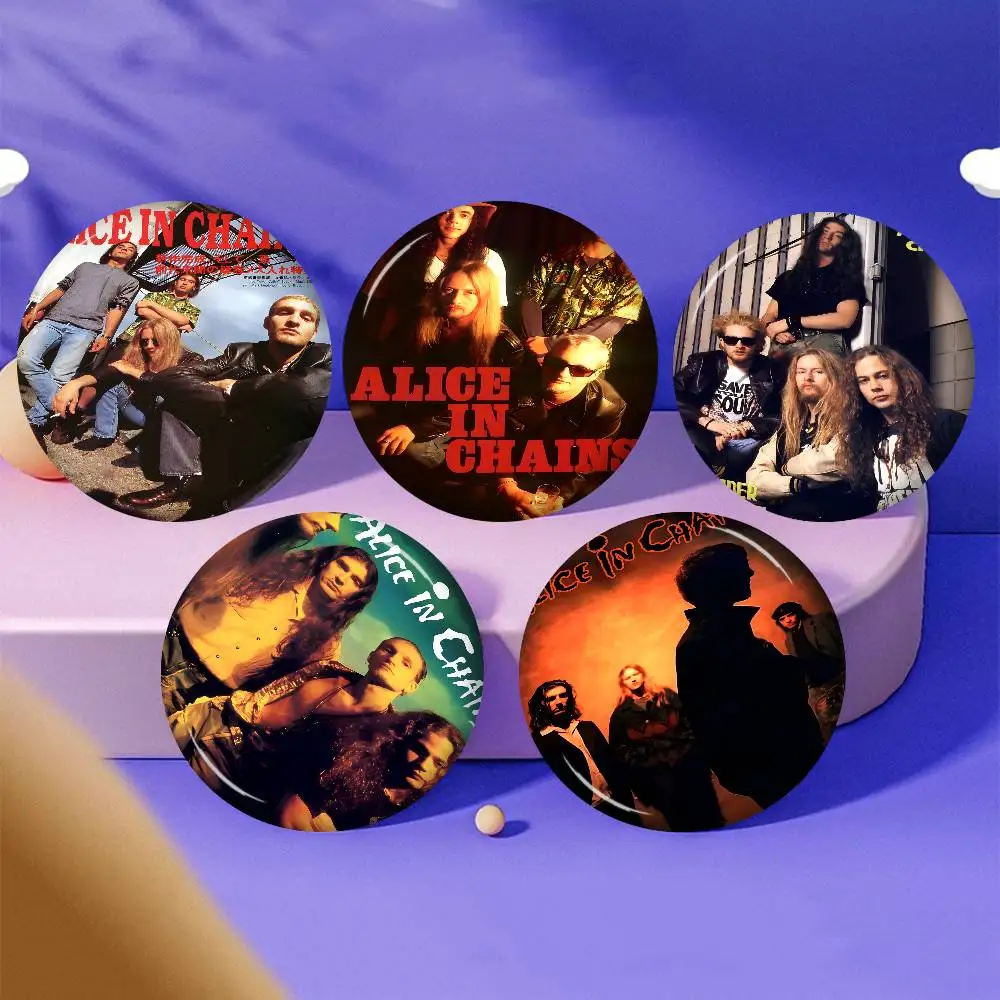 Band A-Alice I-In C-Chains Photo Brooches Creative Round Badge Gifts Pins 32/44/58mm