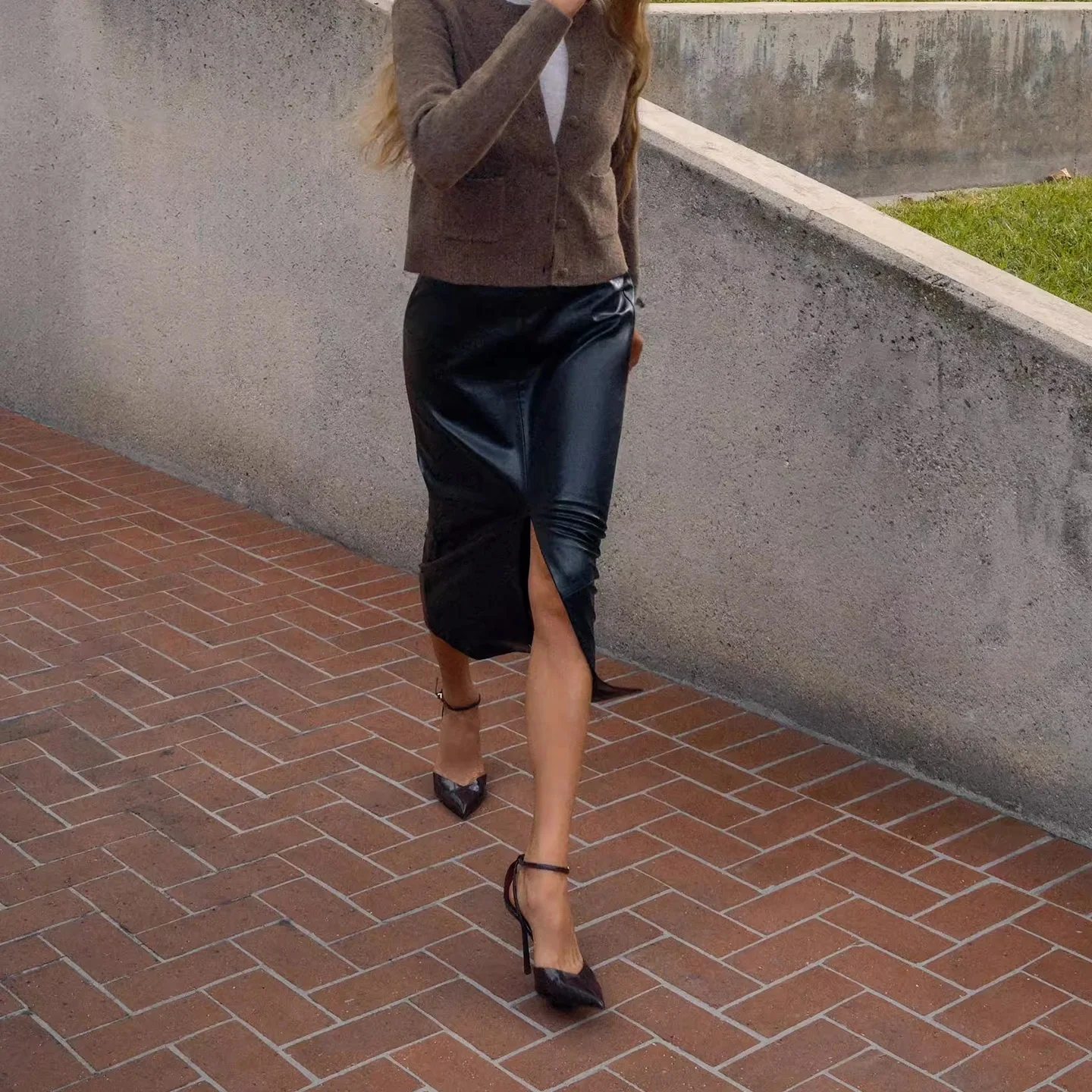 เสื้อคลุมไหมพรมถักยาวอเนกประสงค์ แต่งกระดุม สำหรับผู้หญิง ฤดูใบไม้ร่วง 2025 รุ่นใหม่ สไตล์แฟชั่นสำหรับสุภาพสตรี