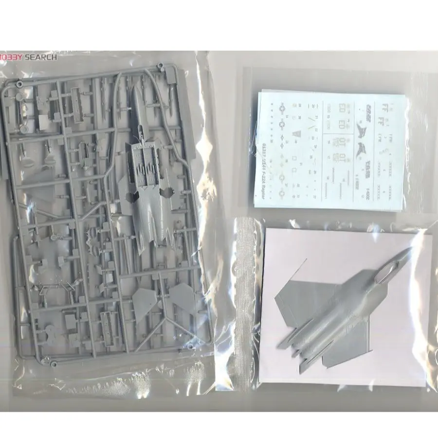 Trumpeter 01317 1/144 F-22 RAPTOR (PLASTIC Assembly Model kit)