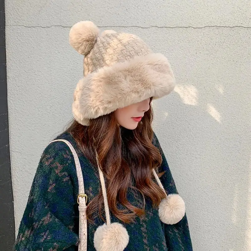 قبعة صوفية دافئة حلوة من القطيفة على شكل كرة دلو قبعة متماسكة قبعة دافئة للأذنين في خريف وشتاء