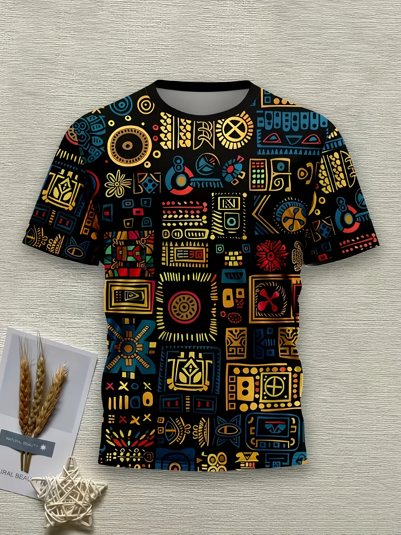 Herren T-Shirt mit afrikanischem Tribal-Geometrie-Totem-Vollprint, Ethno-Vintage-Muster, Rundhals – Detail 1