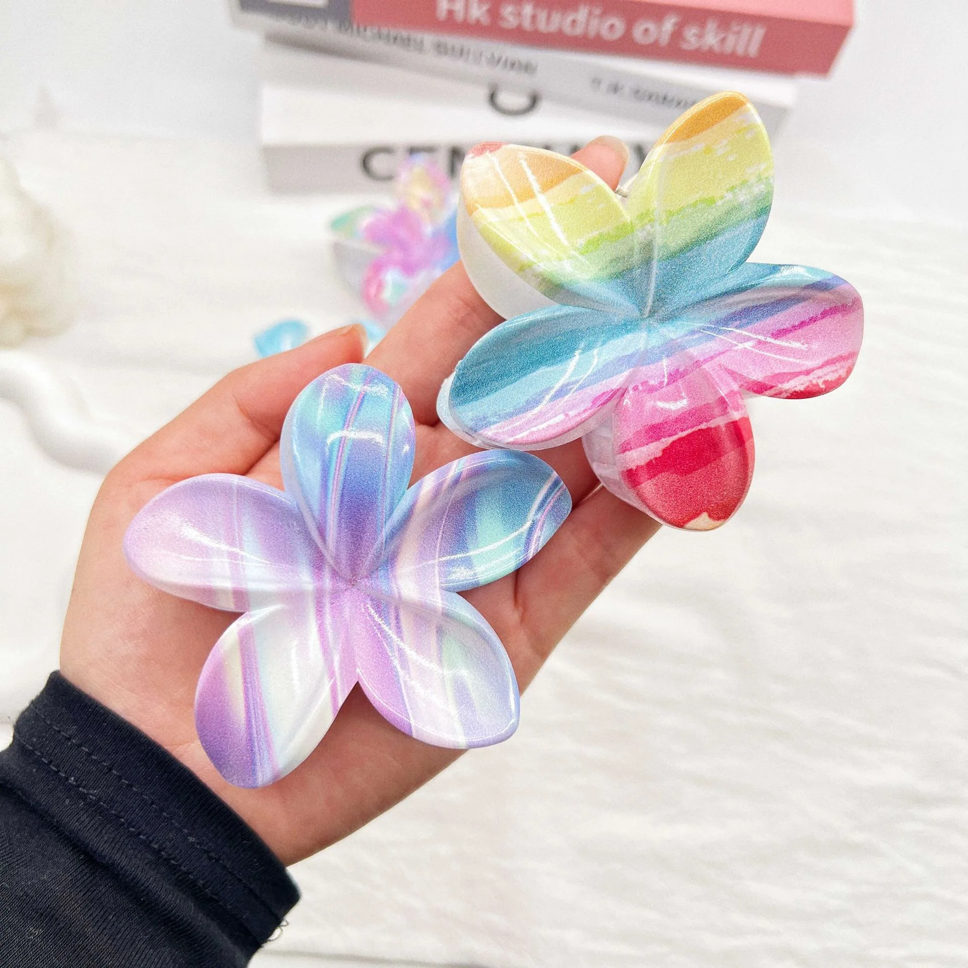 Colored Smudged Plumeria Grab Dopamine Girl back of head Sweet Girl Shark Clip clip Hairpin clip clip hairpin clip