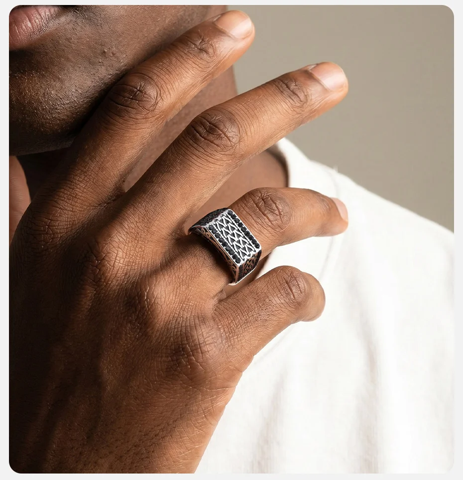 Vnox Herren Vintage Siegelring, Schwarzer Zirkon Geflochtene Textur Edelstahl Breiter Ring Gotisch Gravierter Fingerschmuck Geschenk – Detail 4