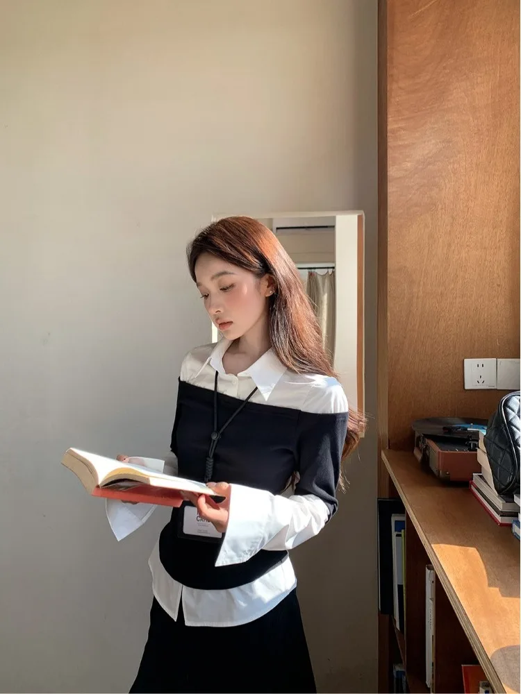 

Slim Fit Knitted Long Sleeve Shirt for Women Spring 2026 New Style Fashionable Splice Design Casual Chic Top Korean Style