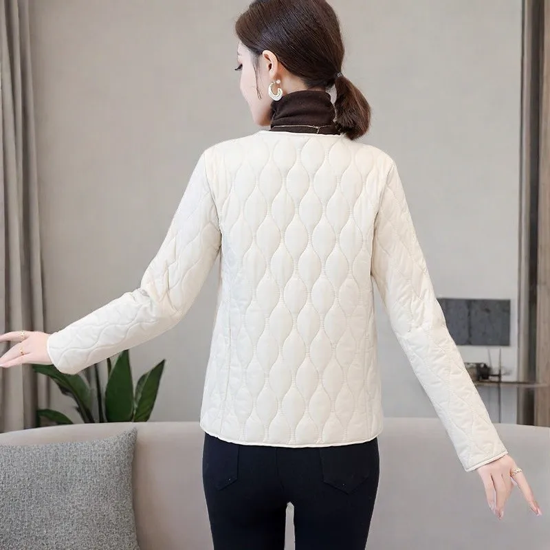 2025 Giacca primavera autunno Cappotto leggero in cotone da donna Nuovo piumino interno in cotone Cappotto in cotone sottile di fascia alta femminile