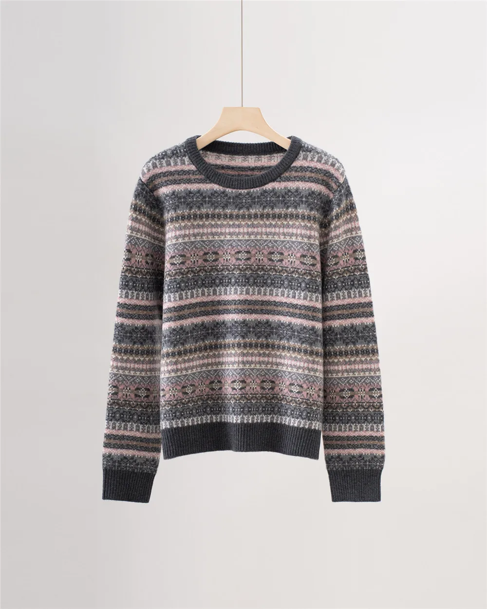 25 Autumn/Winter New Cashmere Jacquard Contrasting Color Round Neck Knitted Comfortable And Versatile Women's Pullover