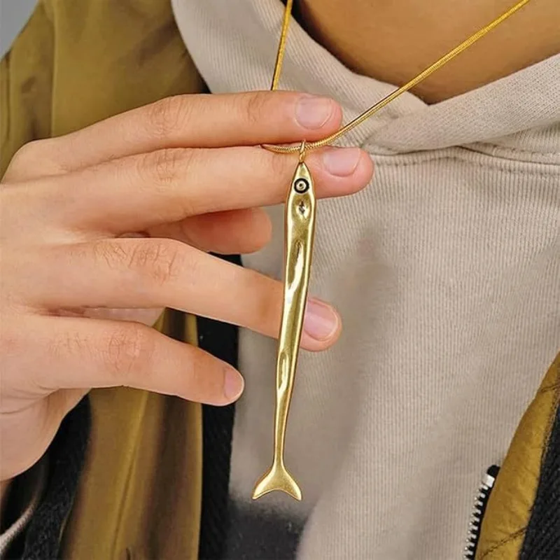 Delicado collar con colgante de pez, joyería minimalista de sardina y océano, cadena ligera impermeable para mujer, uso diario