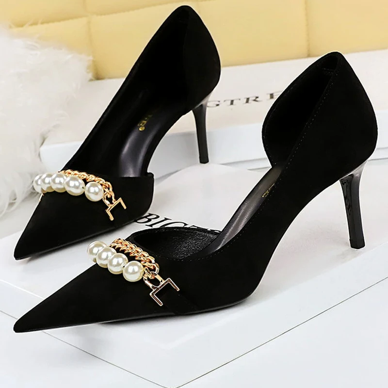 Women 7 cm 11 cm heels Sharp pointed pearl metal chain Women Pumps Stilettos suede High Heels Large size 43 Sexy Kitten heels