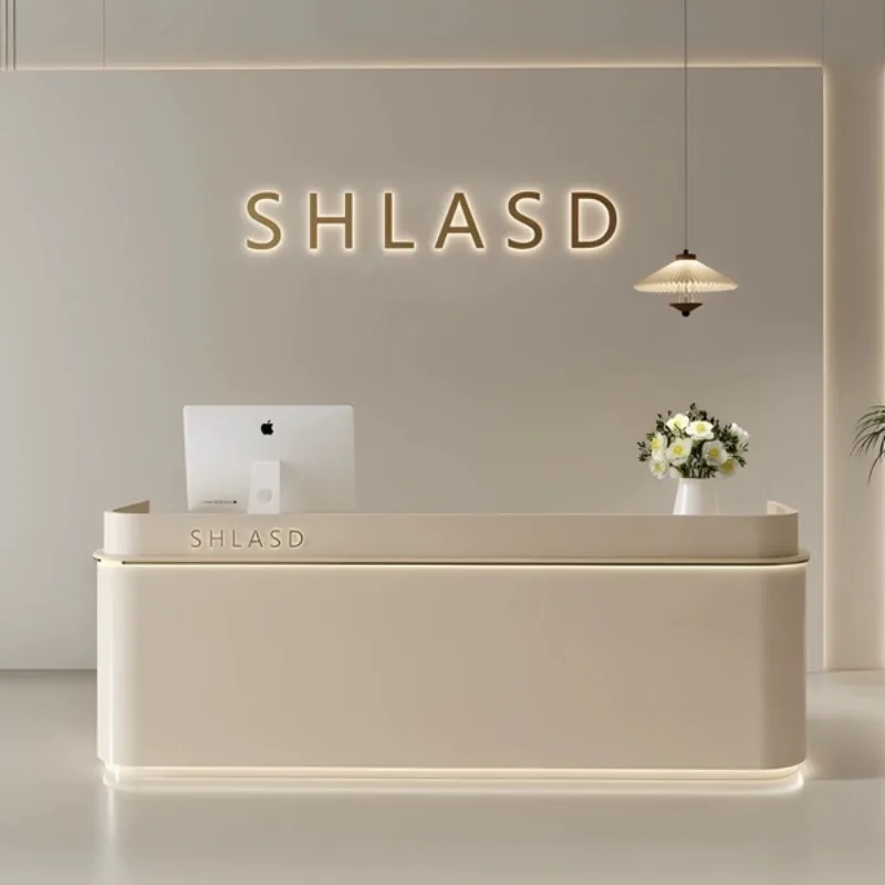 

Стойки ресепшн для ресторанов и салонов красоты: Простой минималистичный дизайн, индустриальный стиль, уникальный дизайн. Мебель для офиса.