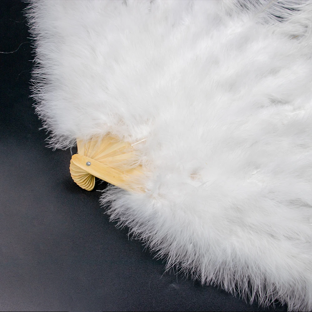 Ventaglio di piume di struzzo grande bianco da 130CM Fluffy 13 Bone Handheld Carnival Belly Dance Stage Performance Feather Fan Plumes artigianato fai da te