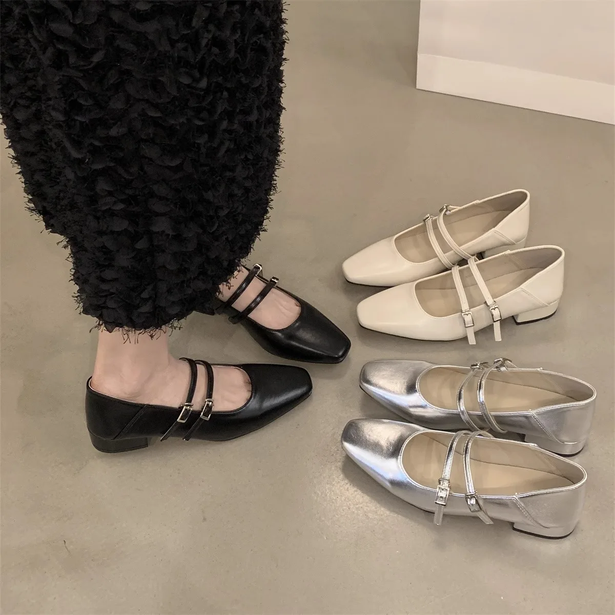 Kobiety Luksusowa muszka Mary Janes Kobiety Square Toe Shiny Leather Flats Ballets Femmes Silver Dance Party Ball Bridal Wedding Shoes