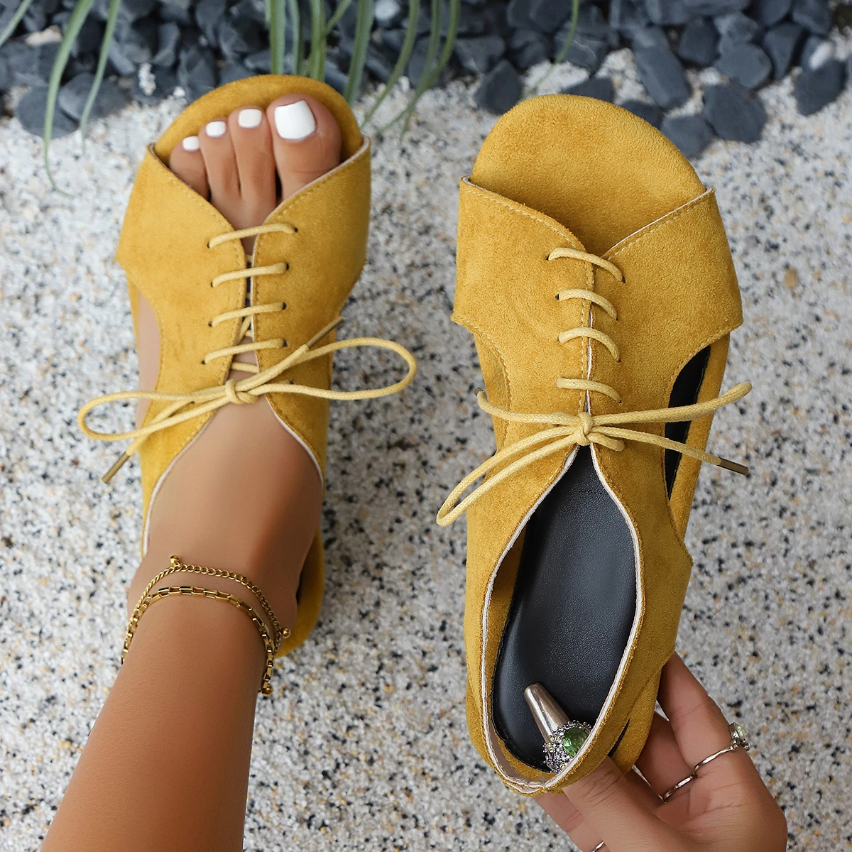 

Женские сандалии во французском стиле, римская обувь на шнуровке с рыбьим носком, новая летняя повседневная пляжная обувь на плоской подошве для женщин, 2025 г., сандалии в сказочном стиле