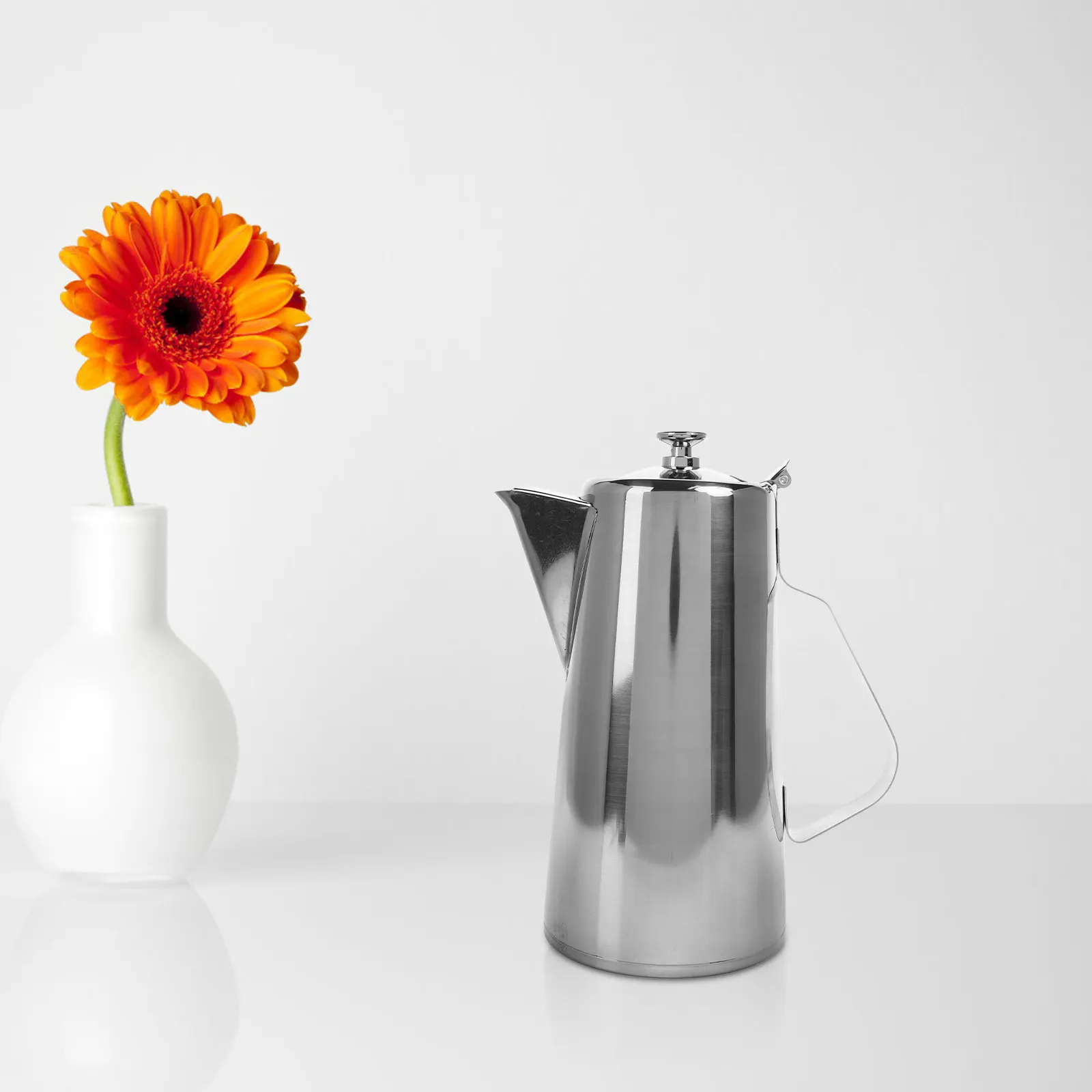 

Thickened Stainless Steel Cold Water Kettle Large Capacity Metal Water Storage Jug Pitcher For Home Office Restaurant