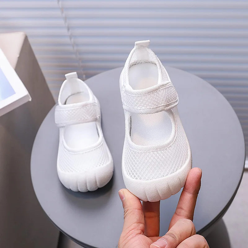 Sepatu sneaker anak bayi, sepatu kasual anak laki-laki perempuan warna polos, sepatu olahraga musim panas untuk anak-anak, sepatu sneaker anak-anak, sepatu Hook Loop lembut