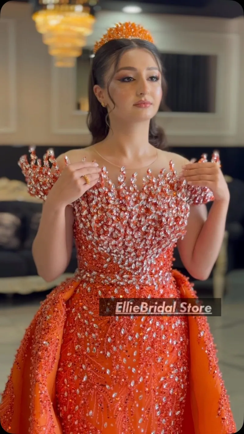 Abiti da sera arancioni di lusso con strascico staccabile Abito da cerimonia nuziale in cristallo con spalle scoperte Abiti da ballo a sirena personalizzati