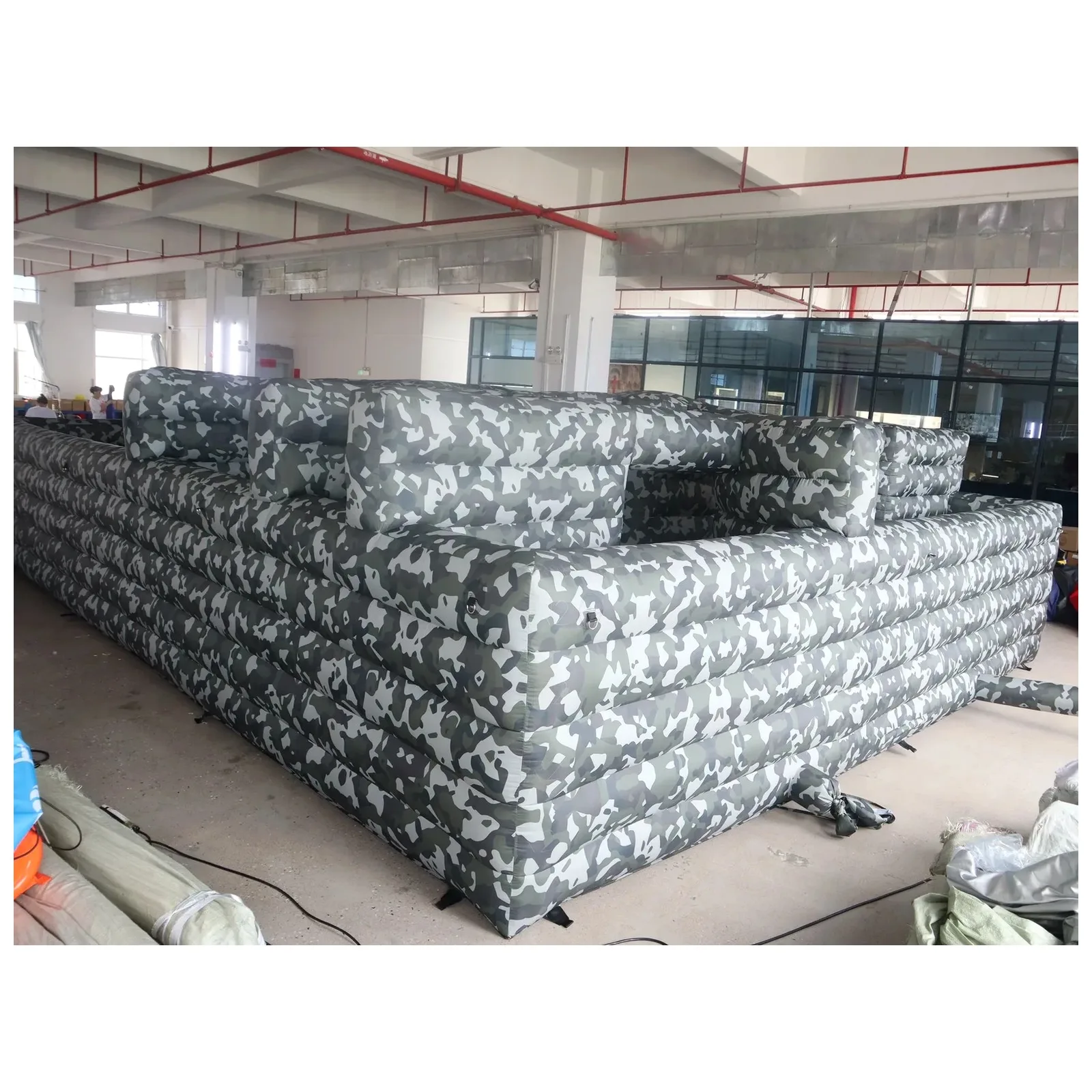 Commercial Gray Camouflage Stacked Rail Inflatable Maze 6X8m 20X26ft with Blower Rental Challenge Outdoor Party Events Fun