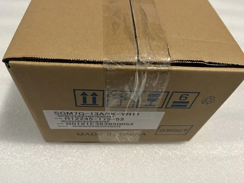 

Yaskawa SGM7G-13APK-YR11 Servo Motor New In Box In Stock