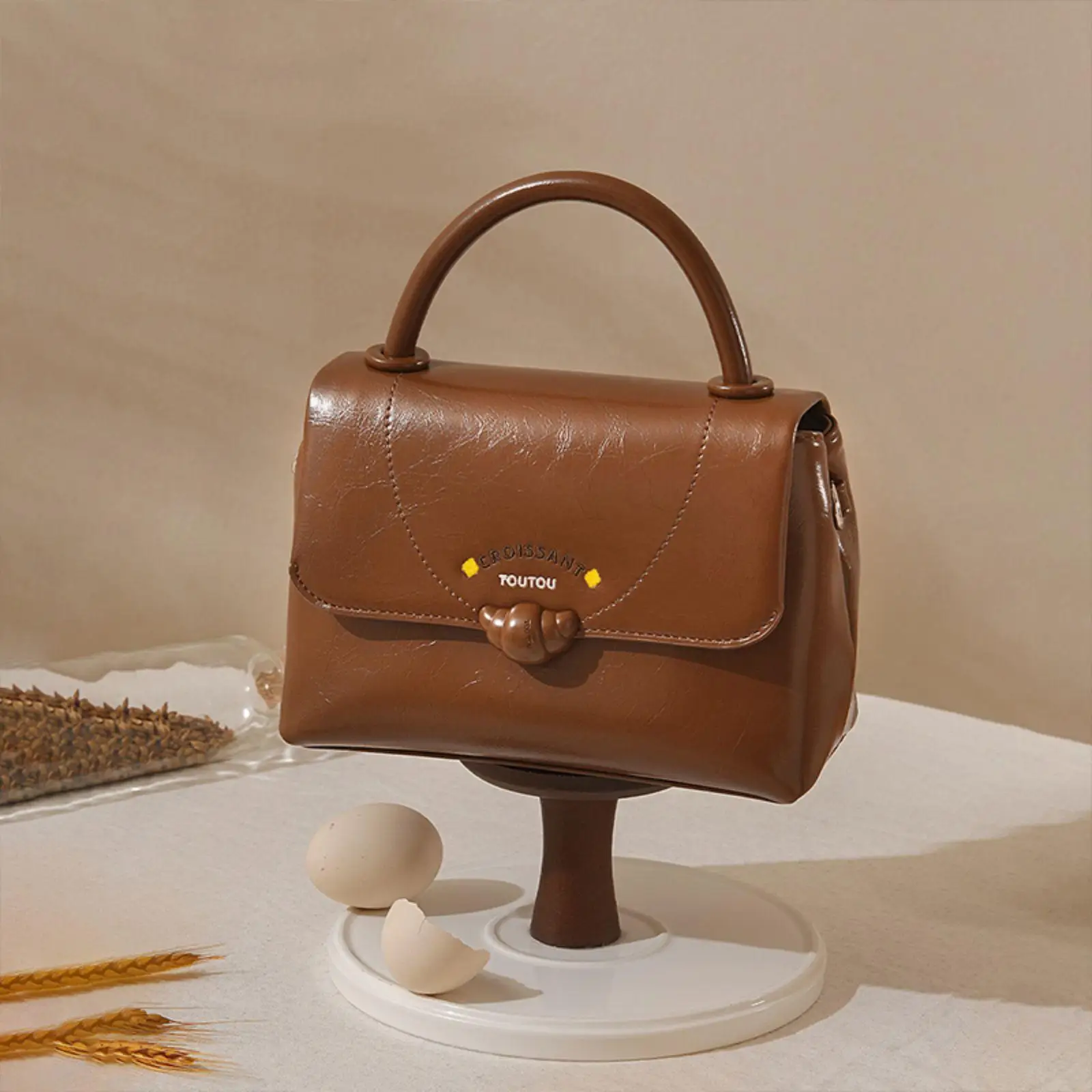 TOUTOU Vintage Fashion Horn-Shaped Women's Bag Cute Trendy Small Square Handbag Maillard Brown Academic Style Shoulder Bag