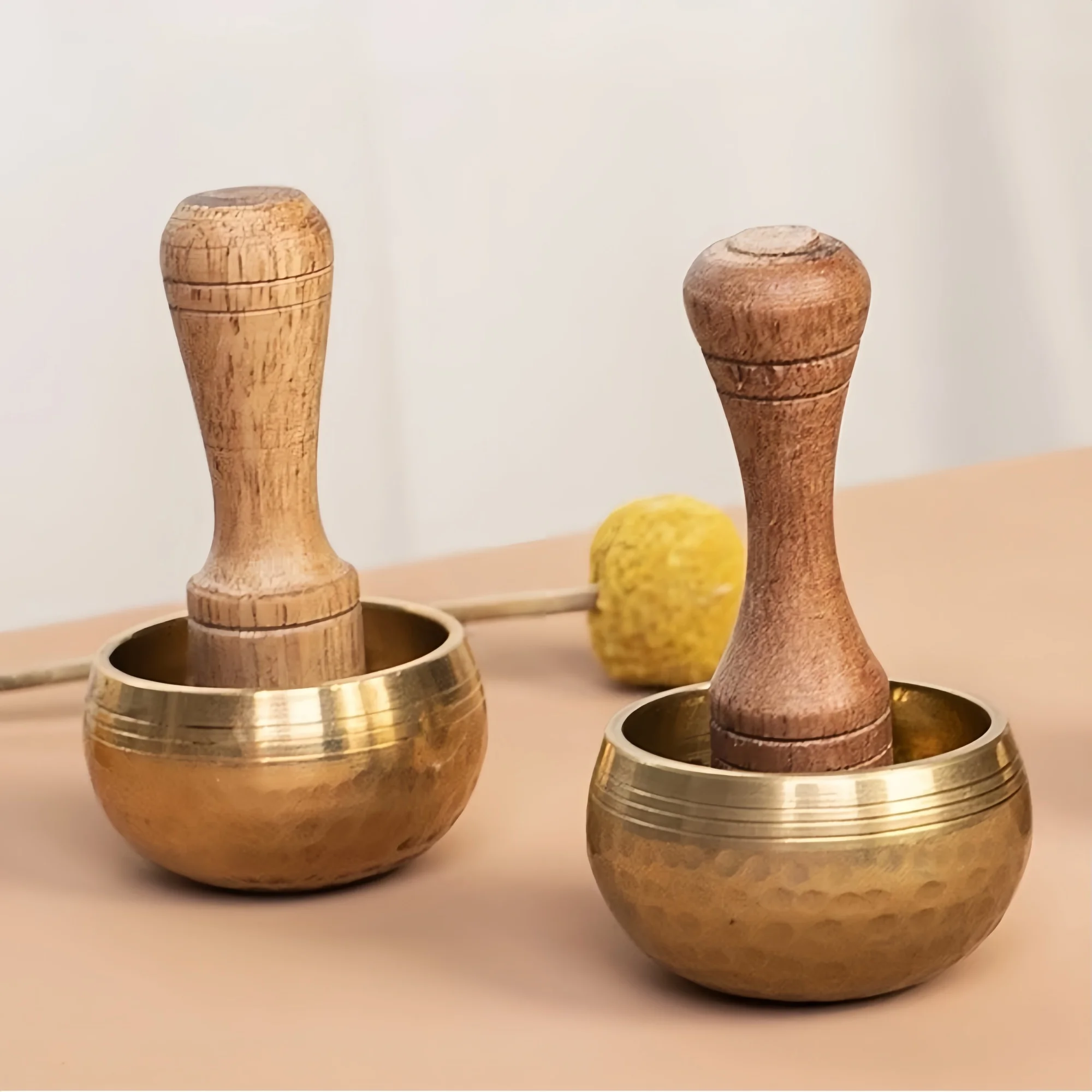 Miwayer Nepal Mini bol chantant tibétain fait main, bol à pouce Bouddha pour la musique, la méditation, le yoga, le chant et la relaxation